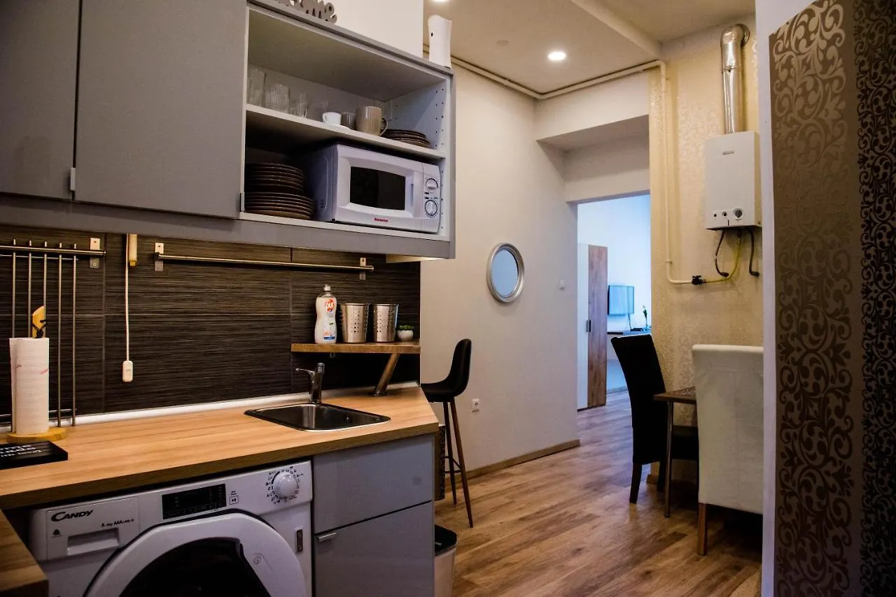 Molnar Apartment Cozy City Center Retreat For 2 Ac & Perfect Location! 부다페스트 헝가리